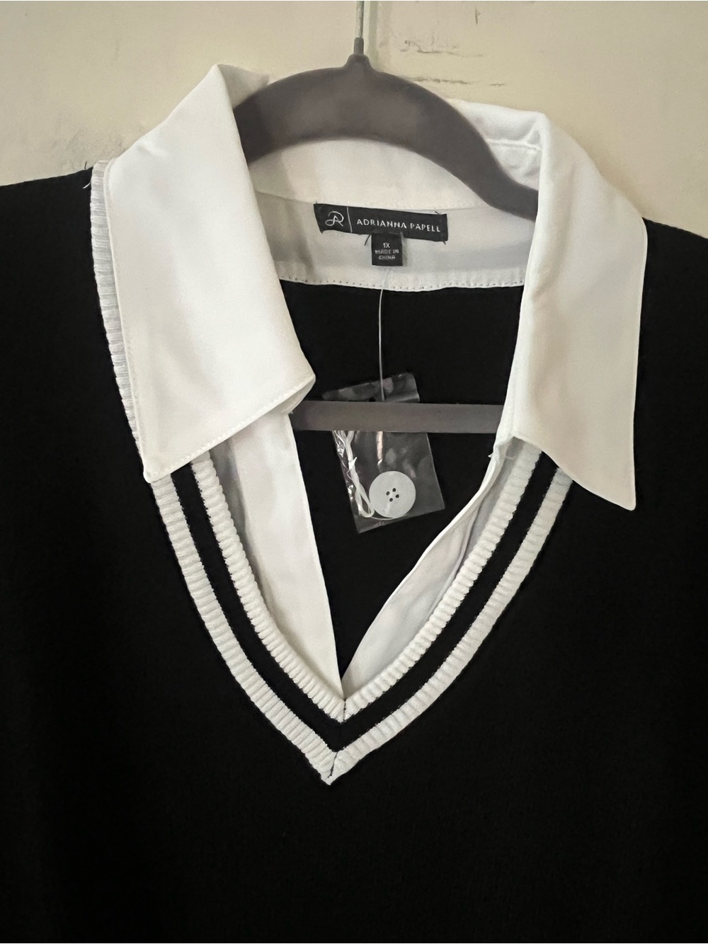 Adrianna Papell Black V-Neck Layered Sweater with White Stripes Size 1X - Picture 8 of 14